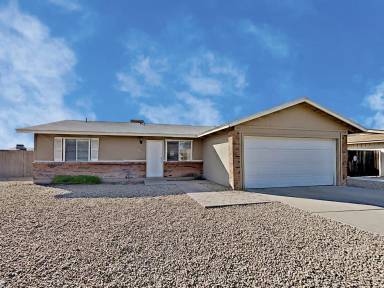 Main picture of 2853 E Escondido Ave