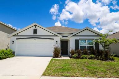 Main picture of 5180 Plumeria Dr
