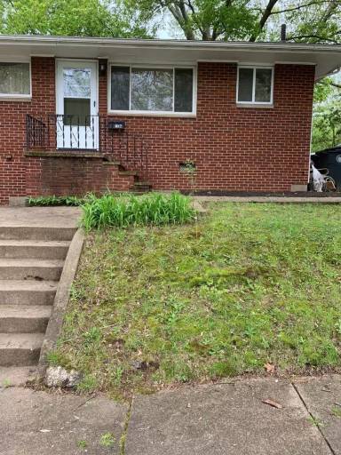 Main picture of 1923 Evergreen Ave