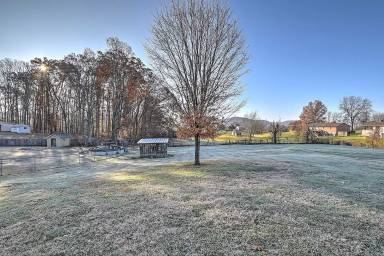 Main picture of 5501 Odd Fellow Rd