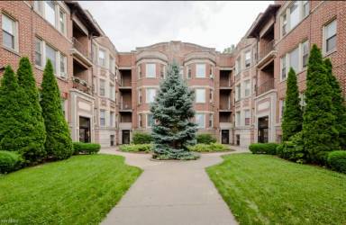 Main picture of 439 E Oakwood Blvd
