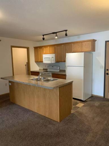 Main picture of West Salem Plaza - Residential - 101