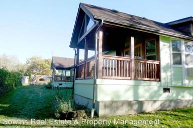 Main picture of 785 SE 13th Pl