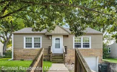Main picture of 4613 Lloyd St