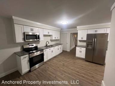 Main picture of 3184 High St