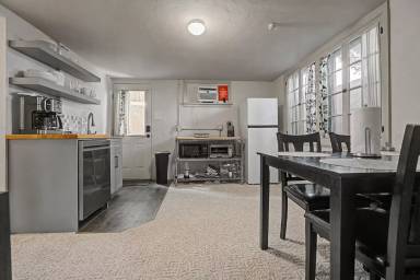 Main picture of 261 Belford Ave