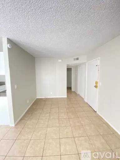 Main picture of 5800 Bromley Ave