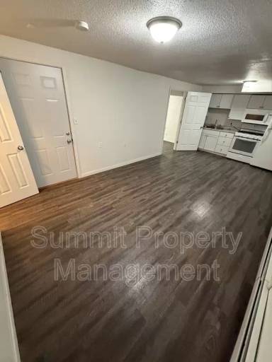 Main picture of 321 N Duluth Ave