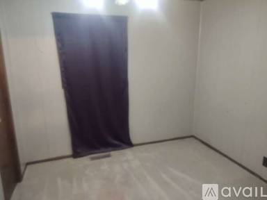 Main picture of 321 W Lincoln St