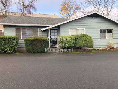 Main picture of 4518 NE Killingsworth St