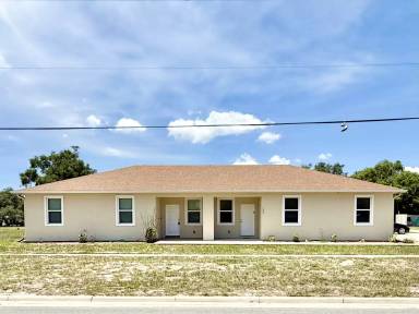 Main picture of 2 W Orange St