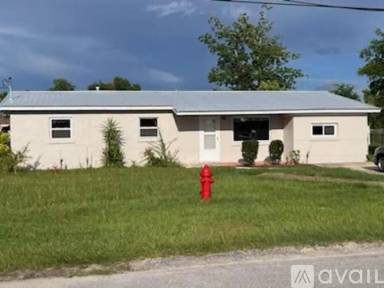 Main picture of 162 N Anita Dr