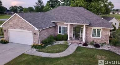 Main picture of 5011 W Windmill Way
