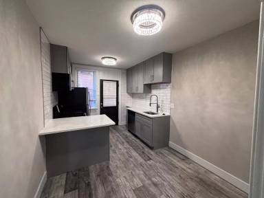 Main picture of 1007 Art Hill Pl