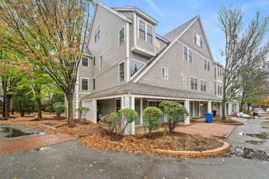 Main picture of 400 Cross St