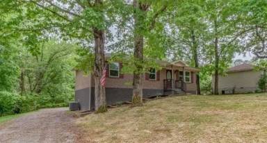 Main picture of 728 Lafayette Rd