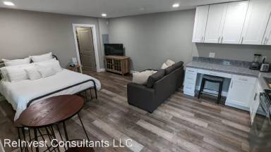 Main picture of 232 Erkenbrecher Ave