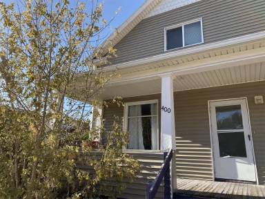 Main picture of 400 East 24th Street