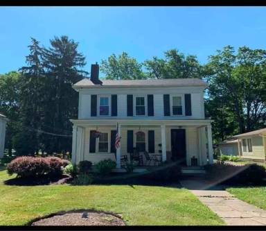 Main picture of 37844 Euclid Ave
