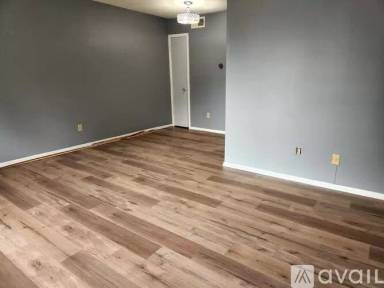 Main picture of 108 N Belvedere Blvd
