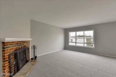 Main picture of 2943 Taraval St
