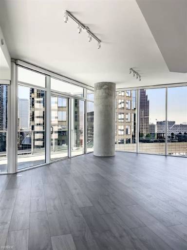 Main picture of 550 McKinney St