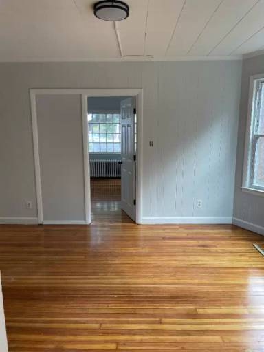 Main picture of 451 New Park Ave