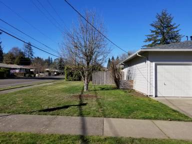Main picture of 2835 NW Greeley Ave