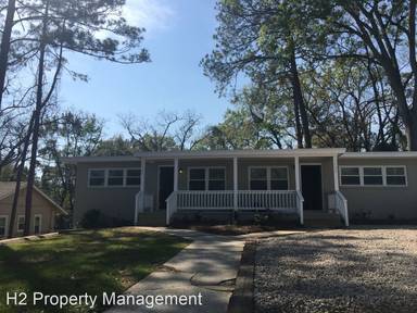 Main picture of 1124 N Bronough St