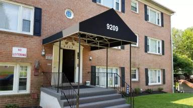 Main picture of 9209 Douglas St
