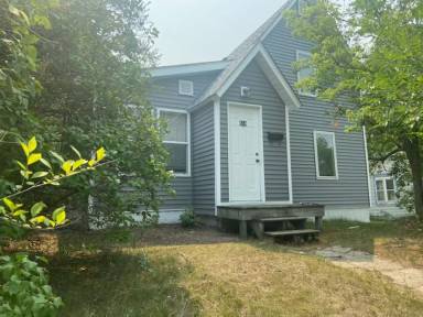 Main picture of 614 5th St NW
