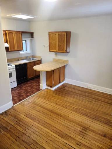 Main picture of 3040 Saint Paul St