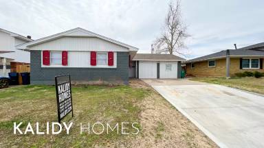 Main picture of 1606 SW 77th Pl