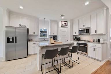 Main picture of 9534 S Creek Dr