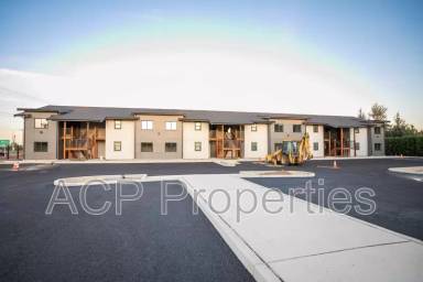 Main picture of 669 E Badger Rd