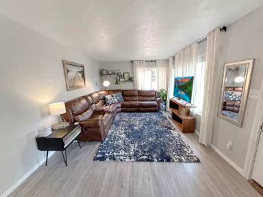 Main picture of 117 Riverview 6 W