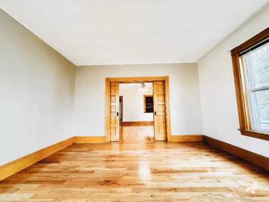 Main picture of 611 Summer St