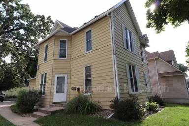 Main picture of 2940 Brattleboro Ave