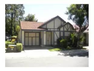 Main picture of 1820 Club Dr