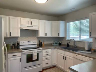 Main picture of 667 Serenity Ct