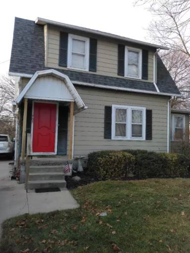 Main picture of 905 1/2 W Main St
