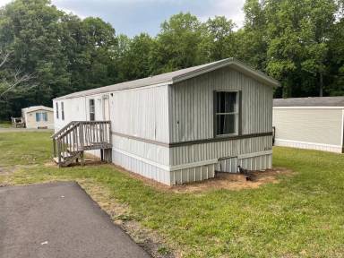 Main picture of 667 Webb Rd