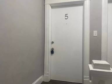 Main picture of 259 Broad St
