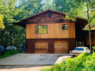 Main picture of 1501 Husky Way