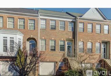 Main picture of 2552 James Madison Cir