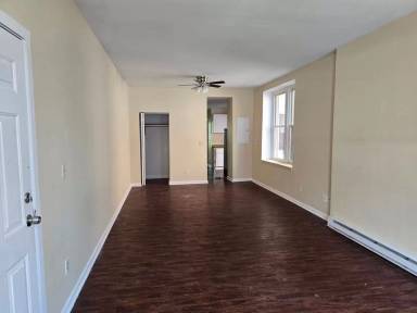 Main picture of 218 N 6th St