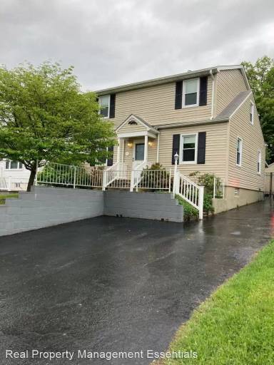 Main picture of 115 Oakway Rd