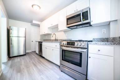 Main picture of 7701 Paddock Way