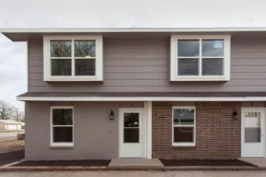Main picture of 419 W 31st St S