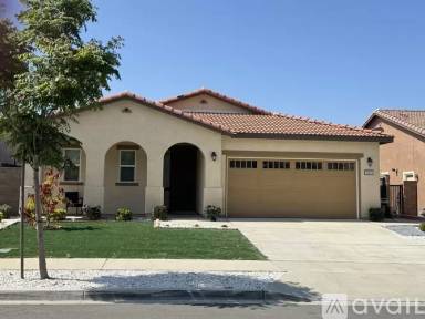 Main picture of 15615 Kings Peak Dr